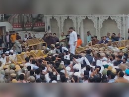 उदयपुर सिटी पैलेस के बाहर हंगामा, गुस्से में विश्वराज सिंह मेवाड़ के समर्थक; बैरिकेड तोड़ने की कोशिश