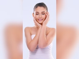 रोज रात में Rose water में इस एक चीज को मिक्स करके Face पर करिए अप्लाई , दमकते चेहरे के साथ रोज उठेंगी सुबह रोज रात में Rose water में इस एक चीज को मिक्स करके Face पर करिए अप्लाई , दमकते चेहरे के साथ रोज उठेंगी सुबह