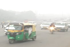 Anti Pollution Body Advises To Mask-Up Outdoors As Delhi's Air Turns Toxic Anti Pollution Body Advises To Mask-Up Outdoors As Delhi's Air Turns Toxic