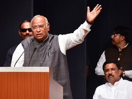 'बटेंगे तो कटेंगे', काँग्रेस अध्यक्षांनी योगी आदित्यनाथ यांची केली दहशतवाद्याशी तुलना, Video