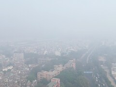 Blanket Of Smog Continues To Choke Delhi, Over 30 Trains Delayed
