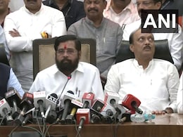 फडनवीस का खुद को 'अभिमन्यु' बताना, प्रेस कॉन्फ्रेंस में शिंदे का बीच की कुर्सी पर बैठना... महाराष्ट्र में दे रहा क्या मैसेज? फडनवीस का खुद को 'अभिमन्यु' बताना, प्रेस कॉन्फ्रेंस में शिंदे का बीच की कुर्सी पर बैठना... महाराष्ट्र में दे रहा क्या मैसेज?