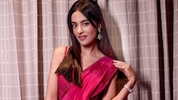 Amrita Rao Celebrates 25 Years In The Entertainment Industry, Cuts Beautiful Cake. Watch