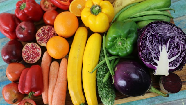 Choosing the right vegetables based on their seasonal benefits helps maintain energy