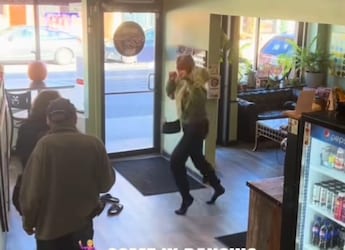 Viral Video: US Cafe Serves Free Coffee To Anyone Who Enters While Dancing. It's A Must-Watch Viral Video: US Cafe Serves Free Coffee To Anyone Who Enters While Dancing. It's A Must-Watch