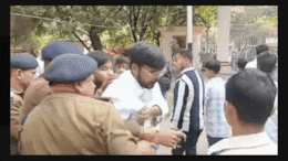 NSUI Police Violence: शिक्षा मंत्री को ज्ञापन देने जा रहे छात्रों की पुलिस के साथ हो गई बहस, छात्रनेता लिए गए हिरासत में