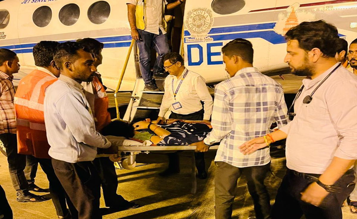 हाई रिस्क प्रेग्नेंसी में वरदान बनी PM Shri Air Ambulance, छतरपुर की महिला का भोपाल में हुआ&nbsp;सुरक्षित&nbsp;प्रसव