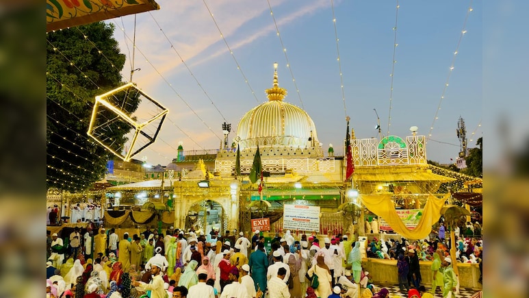 Ajmer Dargah: "अजमेर दरगाह में दुर्घटना हुई तो हम जिम्मेदार नहीं", नाजिम के नोटिस पर बवाल