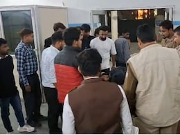 रुड़की में दर्दनाक सड़क हादसा, बारातियों से भरी कार डिवाइडर से टकराई, 4 की मौत रुड़की में दर्दनाक सड़क हादसा, बारातियों से भरी कार डिवाइडर से टकराई, 4 की मौत
