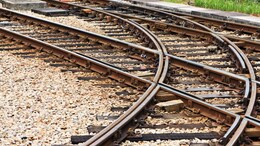 Indian Railway: पहली बार मिली दंतेवाड़ा जिले के इस इलाके में रेल लाइन की सौगात, सर्वे होते ही विरोध में उतरे लोग, जानें वजह