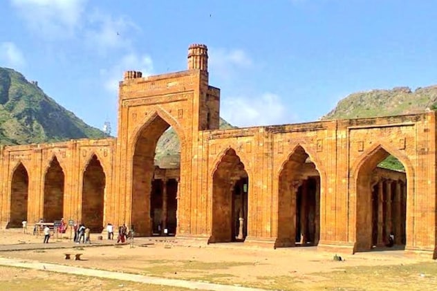 अढ़ाई दिन का झोपड़ा अढ़ाई दिन का झोपड़ा
