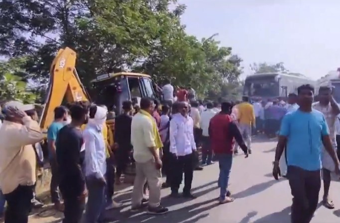 10 Dead, Several Injured After Bus Overturns In Maharashtra