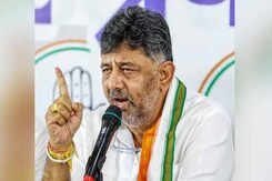 Karnataka MLA Leaves Congress Red-Faced, DK Shivakumar's Angry Retort Karnataka MLA Leaves Congress Red-Faced, DK Shivakumar's Angry Retort
