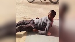 Viral Video: शराब में धुत शिक्षक पहुंच गया स्कूल, शिक्षा विभाग ने तुरंत ले लिया ये बड़ा एक्शन