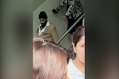 Watch: Vijay Deverakonda Falls On Stairs During <i>Sahiba</i> Promotions Watch: Vijay Deverakonda Falls On Stairs During <i>Sahiba</i> Promotions