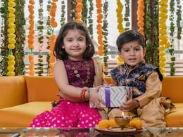 Bhai Dooj Wishes In Marathi: बहीणभावाच्या नात्याचा सोहळा, मेसेजद्वारे दादा-ताईला पाठवा भाऊबीजेच्या खास शुभेच्छा Bhai Dooj Wishes In Marathi: बहीणभावाच्या नात्याचा सोहळा, मेसेजद्वारे दादा-ताईला पाठवा भाऊबीजेच्या खास शुभेच्छा