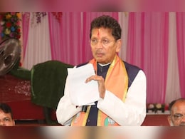 Deepak Kesarkar:'विद्यार्थ्यांना मराठी वाचता येत नाही', माजी शिक्षण मंत्री म्हणतात त्याला तर... Deepak Kesarkar:'विद्यार्थ्यांना मराठी वाचता येत नाही', माजी शिक्षण मंत्री म्हणतात त्याला तर...