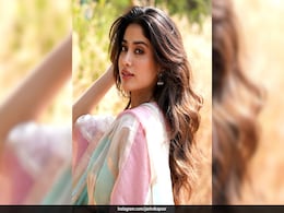 Janhvi Kapoor's "On Set Glow" Is The Epitome Of Sun Kissed <i>Desi</i> Radiance Janhvi Kapoor's "On Set Glow" Is The Epitome Of Sun Kissed <i>Desi</i> Radiance