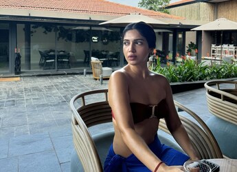 Bhumi Pednekar Reveals She Always Carries Desi-Style Hot And Sweet Sauce Bhumi Pednekar Reveals She Always Carries Desi-Style Hot And Sweet Sauce
