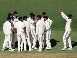 IND vs AUS : गंभीरच्या लाडक्या शिष्यानं केली 'डोकेदुखी' दूर, भन्नाट बॉलवर मिळाली मोठी विकेट, Video