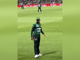 'तेरी टी20 टीम में जगह नहीं बनती', बीच मैदान में बाबर आजम की हुई घनघोर बेइज्जती, 'बॉबी' भी हुए हैरान, VIDEO 'तेरी टी20 टीम में जगह नहीं बनती', बीच मैदान में बाबर आजम की हुई घनघोर बेइज्जती, 'बॉबी' भी हुए हैरान, VIDEO