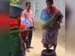 क्वालिटी चेक करने के लिए 150 रुपये की बाल्टी पर चढ़कर खड़ी हो गईं आंटी, फिर जो हुआ, हंसते-हंसते लोटपोट हुए लोग