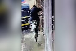 Cycle Stunt Goes Wrong, Speeding Mumbai Teen Hits Wall, Dies Cycle Stunt Goes Wrong, Speeding Mumbai Teen Hits Wall, Dies