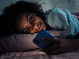 ऑनलाईन डेटिंगच्या विश्वात वावरण्यासाठी लक्षात ठेवा ही सप्तपदी, अन्यथा होईल पश्चाताप ऑनलाईन डेटिंगच्या विश्वात वावरण्यासाठी लक्षात ठेवा ही सप्तपदी, अन्यथा होईल पश्चाताप