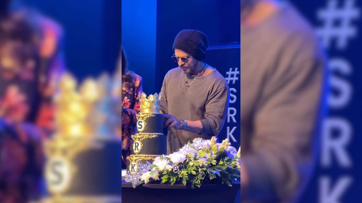 Watch: Shah Rukh Khan's 59th Birthday Cake Featured A Golden Crown For The 'King Of Bollywood'