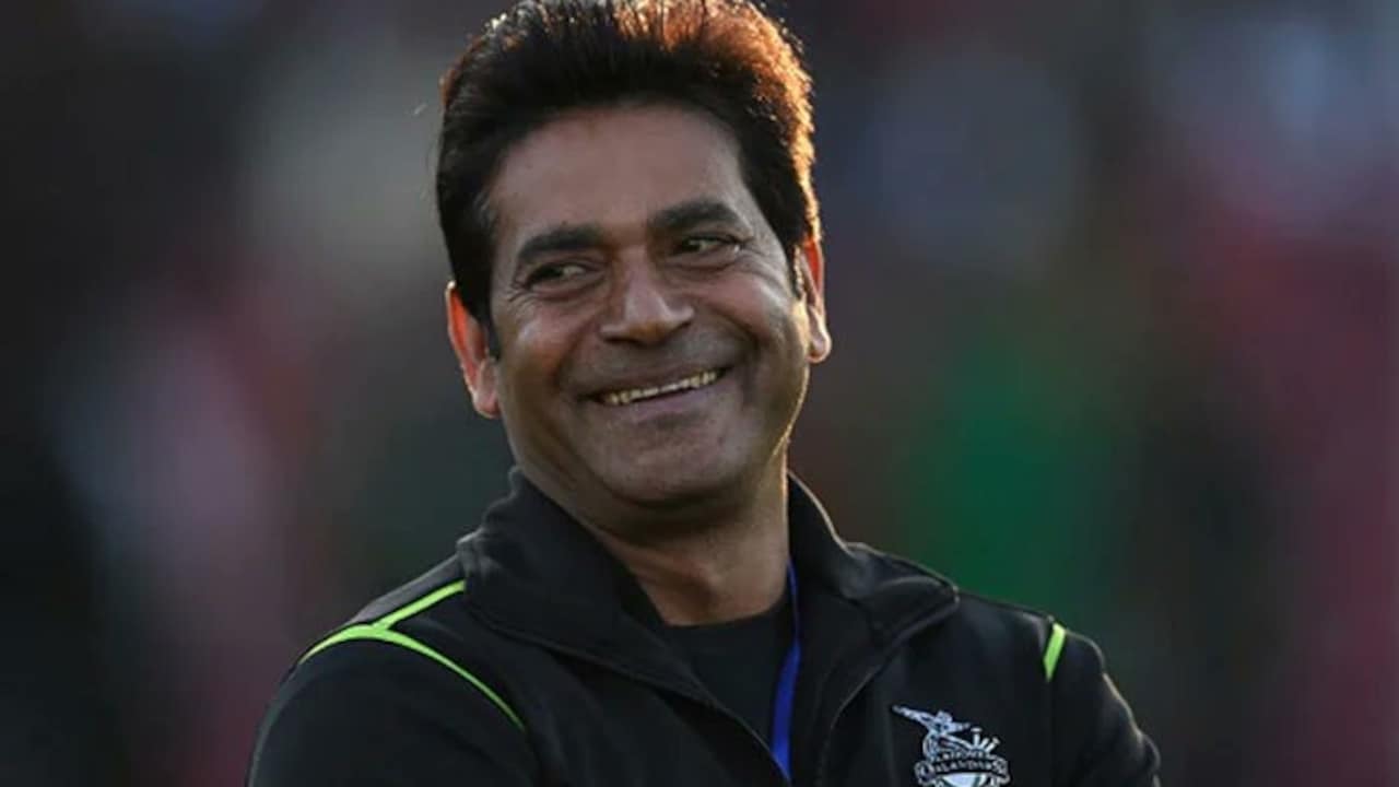 Former Pakistan Star Mocks Aaqib Javed Amid Selection Controversy, Suggests 'Non-Playing Captain' Role