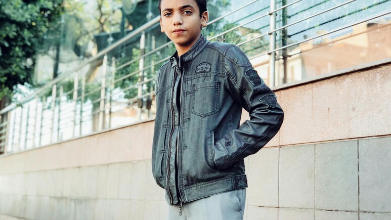 Pantaloon, Max ने मचा दिया धमाल, अब सिर्फ 599 रुपए के अंदर खरीदें टी-शर्ट, क्लोग्स, जोगर्स Pantaloon, Max ने मचा दिया धमाल, अब सिर्फ 599 रुपए के अंदर खरीदें टी-शर्ट, क्लोग्स, जोगर्स