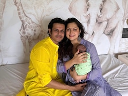 38 दिन की हुई दृष्टि धामी की बेटी, अब जाकर बताया नाम, शेयर की क्यूट फोटो 38 दिन की हुई दृष्टि धामी की बेटी, अब जाकर बताया नाम, शेयर की क्यूट फोटो
