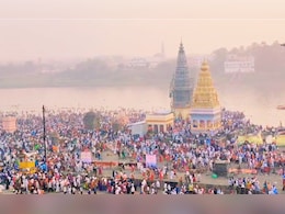 आज कार्तिकी एकादशीचा उत्साह...,पंढरपुरात पहाटे अडीच वाजता विठ्ठलाची शासकीय महापूजा संपन्न