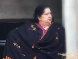 बॉलीवुड में बढ़ते  इन्फ्लुएंसर्स को देख भड़कीं एक्ट्रेस, कहा- 20 रील पोस्ट करके जो पॉपुलैरिटी...