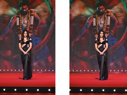 Rashmika Mandanna's Slinky Black Amit Aggarwal <i>Saree</i>Met With <i>Srivalli</i>'s Charm Rashmika Mandanna's Slinky Black Amit Aggarwal <i>Saree</i>Met With <i>Srivalli</i>'s Charm