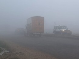 बदला-बदला सा है मौसम का मिजाज, गुलाबी ठंड ने ली करवट तो घर से बाजार तक के बदले रंग-ढंग बदला-बदला सा है मौसम का मिजाज, गुलाबी ठंड ने ली करवट तो घर से बाजार तक के बदले रंग-ढंग