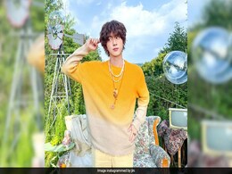 Trending: On Solo Album Release, BTS Jin To Take 50 Lucky Fans On An Amusement Park Date Trending: On Solo Album Release, BTS Jin To Take 50 Lucky Fans On An Amusement Park Date