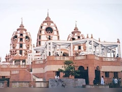 इस्कॉन मंदिर में ड्रेस कोड लागू, मह‍िलाओं को साड़ी पहनकर आना होगा, संतों ने की शालीन कपड़े पहनने की अपील