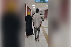 Video: Attacker Walks Away After Stabbing Doctor, People Shout "He Cut Him" Video: Attacker Walks Away After Stabbing Doctor, People Shout "He Cut Him"