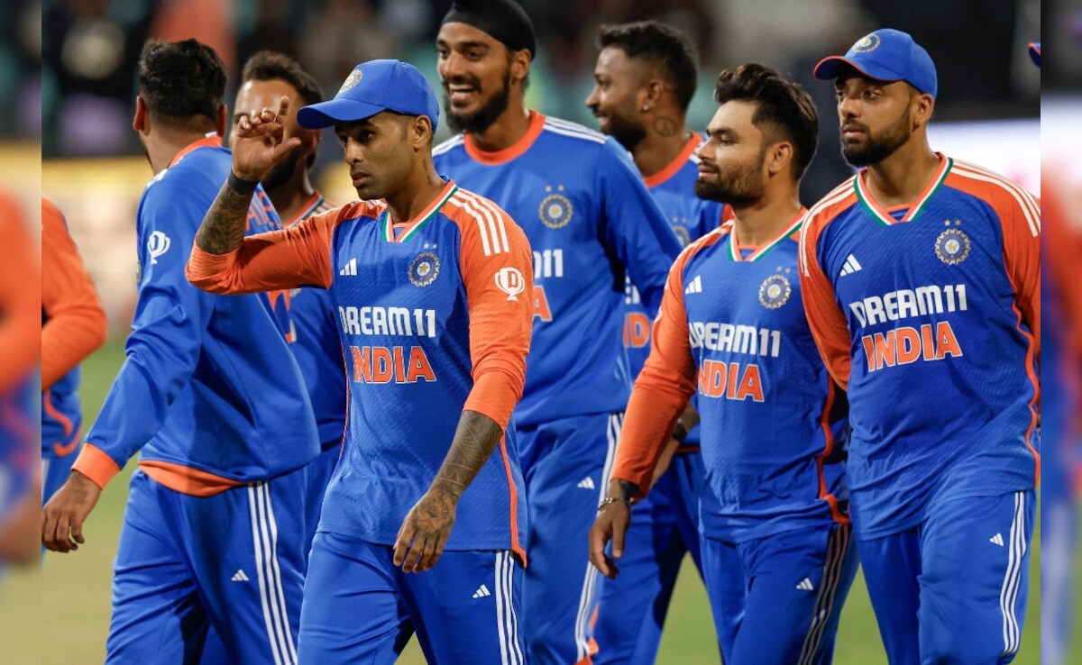 India vs South Africa Live Score, 3rd T20I: Varun Chakaravarthy Gets Reeza Hendricks, 2-Down South Africa In Trouble | Cricket News India vs South Africa Live Score, 3rd T20I: Varun Chakaravarthy Gets Reeza Hendricks, 2-Down South Africa In Trouble | Cricket News