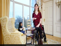 World's Tallest And Shortest Women Meet In London For Guinness World Records Day World's Tallest And Shortest Women Meet In London For Guinness World Records Day