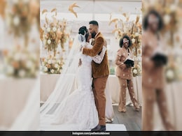 On Tying The Knot At 53-Years-Old, Actress Yvette Nicole Brown Said, "It's Never Too Late To Find Love" On Tying The Knot At 53-Years-Old, Actress Yvette Nicole Brown Said, "It's Never Too Late To Find Love"