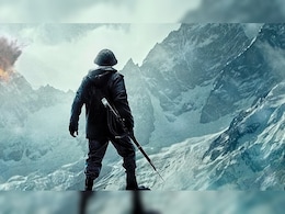 <i>120 Bahadur</i> Poster: Farhan Akhtar Dons The Military Uniform For A War Drama <i>120 Bahadur</i> Poster: Farhan Akhtar Dons The Military Uniform For A War Drama