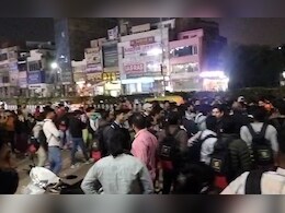 जयपुर के एक कोचिंग सेंटर में जहरीली गैस से 10 स्टूडेंट बेहोश, सचिन पायलट बोले- कौन जिम्मेदार जयपुर के एक कोचिंग सेंटर में जहरीली गैस से 10 स्टूडेंट बेहोश, सचिन पायलट बोले- कौन जिम्मेदार