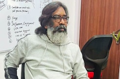 The Jharkhand Conundrum: Why Hemant Soren Faces A Cabinet Challenge The Jharkhand Conundrum: Why Hemant Soren Faces A Cabinet Challenge