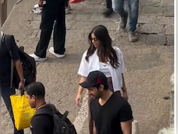 Viral: Suhana Khan And Agastya Nanda Spotted Together At Alibaug Ahead Of New Year Viral: Suhana Khan And Agastya Nanda Spotted Together At Alibaug Ahead Of New Year