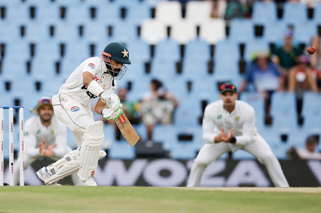 PAK vs SA: 'ये आउट होगा, ड्रामा करेगा', रमीज राजा ने बाबर आजम की लाइव मैच में कर दी बेइज्जती, वायरल वीडियो से मची हलचल