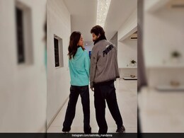 Allu Arjun And Rashmika Mandanna Sported <i>Pushpa</i> And <i>Srivalli</i> Cosy Winter Jackets Allu Arjun And Rashmika Mandanna Sported <i>Pushpa</i> And <i>Srivalli</i> Cosy Winter Jackets