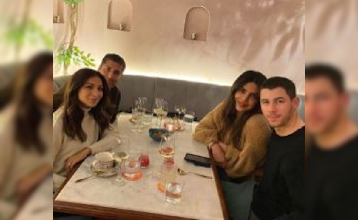 Inside Priyanka Chopra And Nick Jonas' "Cute Date Night" In NYC