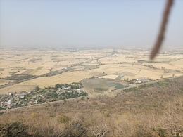 सीहोर में कड़ाके की ठंड ! न्यूनतम तापमान 4.8 डिग्री, फसलों पर पाला पड़ने का खतरा